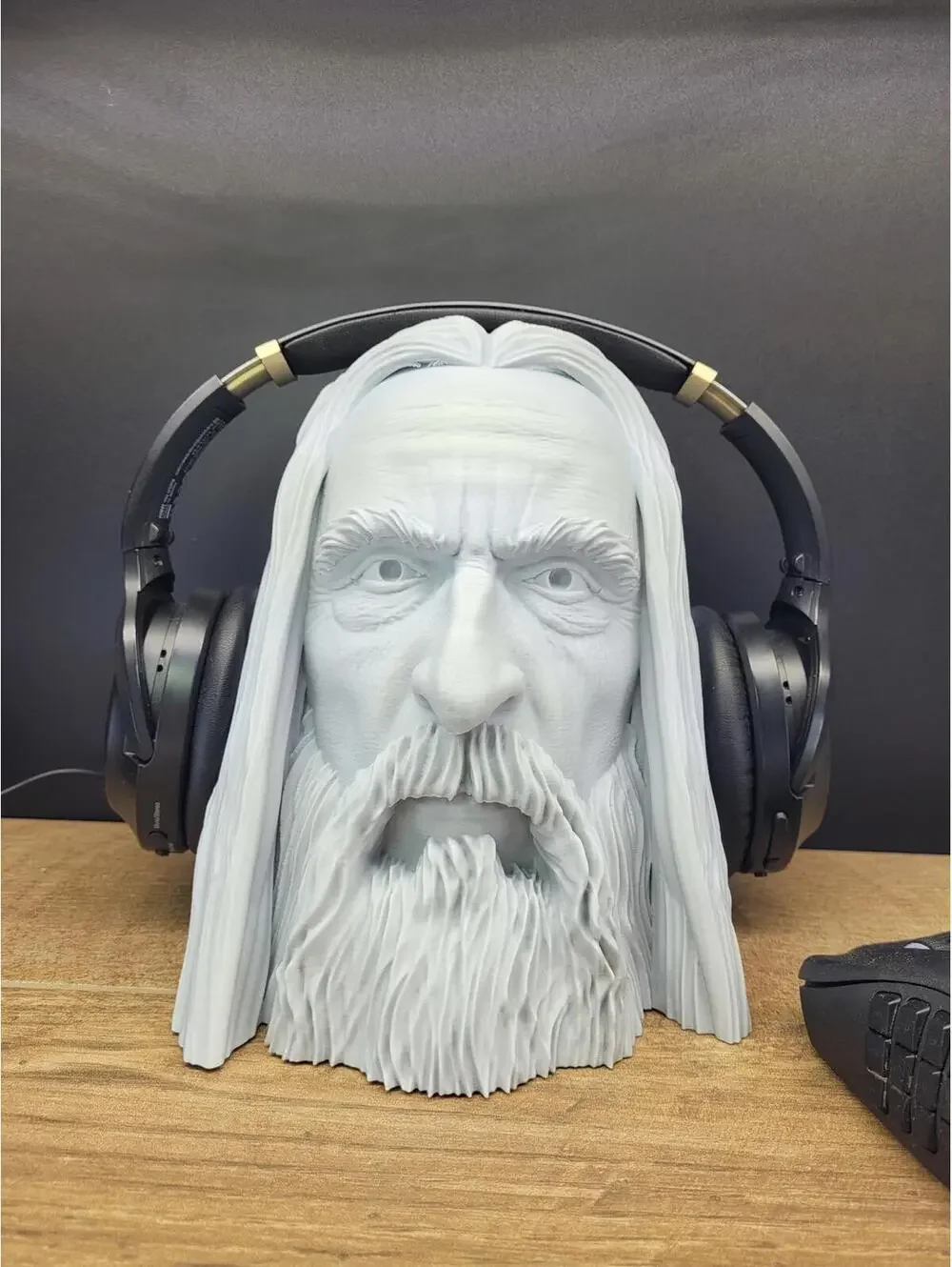 Saruman Headset Holder - Christopher Lee Headphone Stand - Lord of the Rings